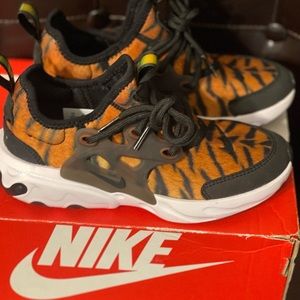 Nike presto react size 1